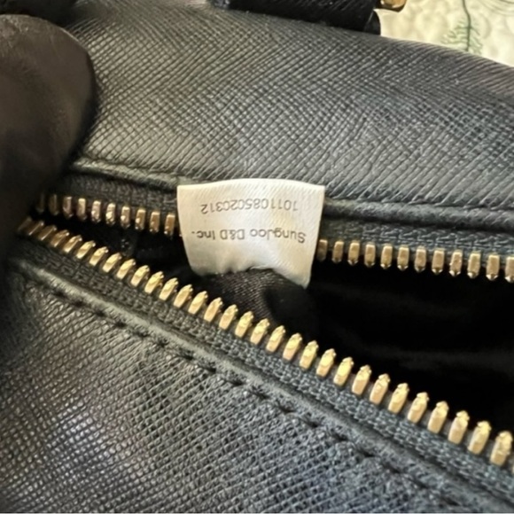 MCM 🪢 VTG, Medium Black Boston Bag - Picture 6 of 11